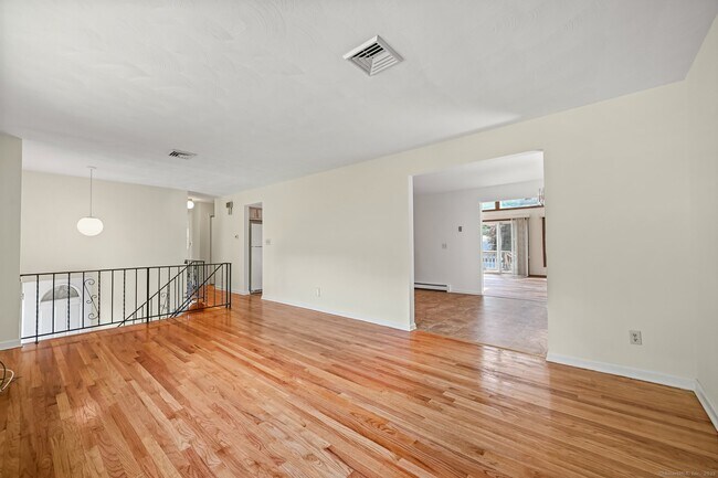Building Photo - 2790 Reservoir Ave