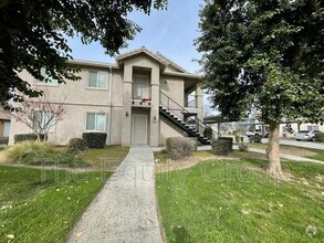 Building Photo - 2660 W Lark Ave