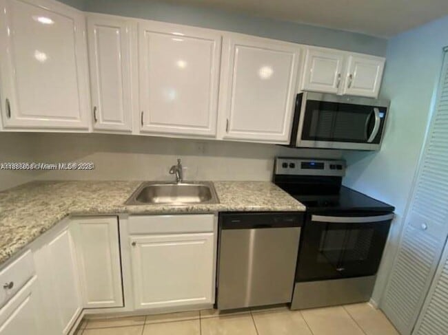 Building Photo - 7831 N Colony Cir