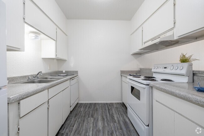 1 habitación, 1 baño - 615 pies cuadrados - Cocina - Mountain Lakes Apartments