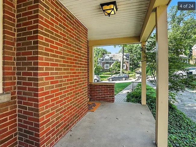 Building Photo - 6256 Rogers Park Pl