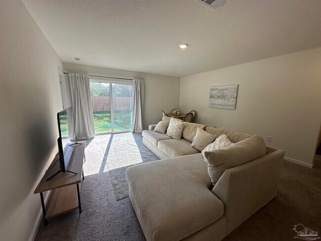 Foto del edificio - 7864 Maxton Rd