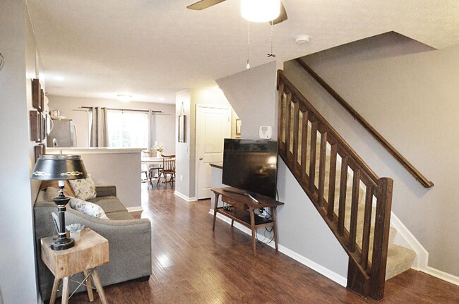 Foto del edificio - 6397 Blue Knoll Dr
