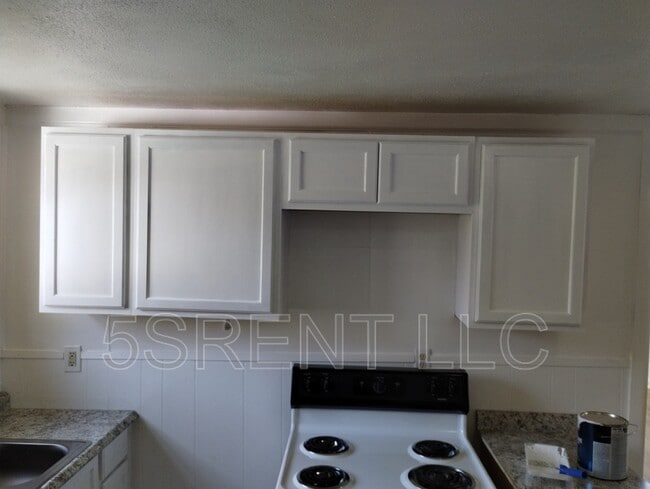 Photo - 240 S Mary Ellen St Apt D