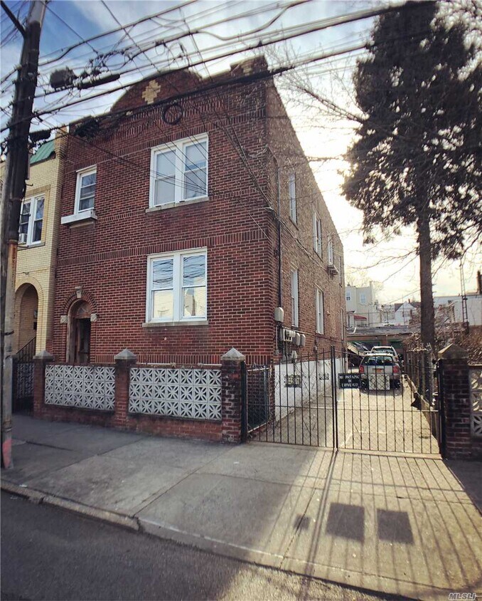 Primary Photo - 108-42-108-48 48th Ave