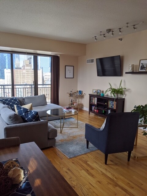 Primary Photo - 41 E 8th St