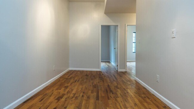 Foto del edificio - 413 Bushwick Ave