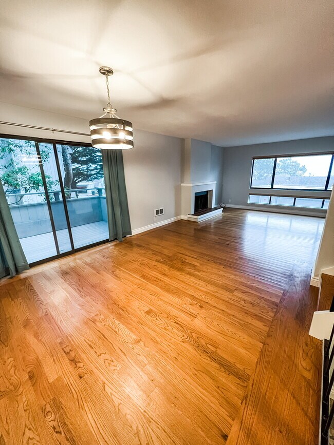 Building Photo - 355 Innisfree Dr