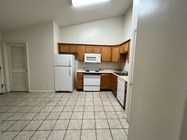 Building Photo - 2484 Hopkins Dr