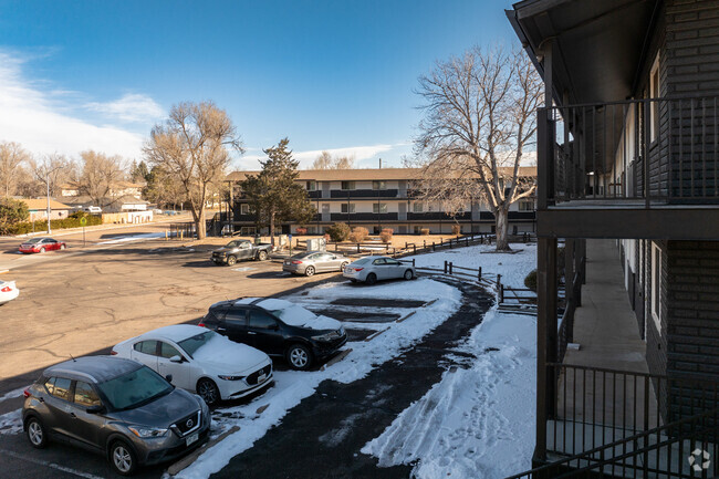 Building Photo - Westwind Apartments