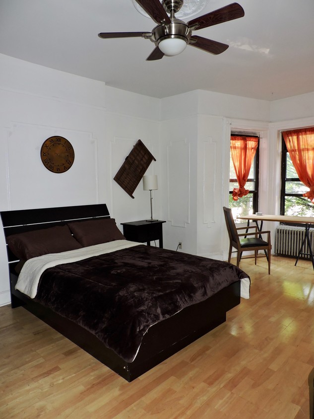 Primary Photo - 294 5th St