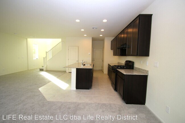 Building Photo - 5548 S Bonita Vista St