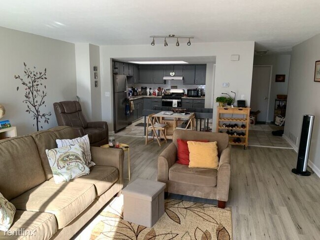 Building Photo - 2 br, 1 bath Apartment - 1297 Gatwick Ct