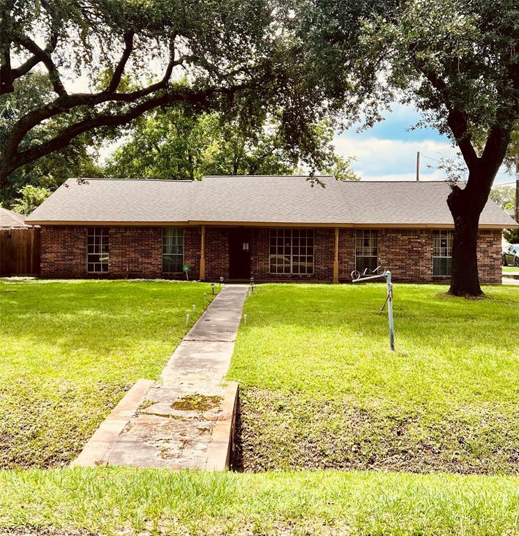 Foto principal - 7731 Schneider St