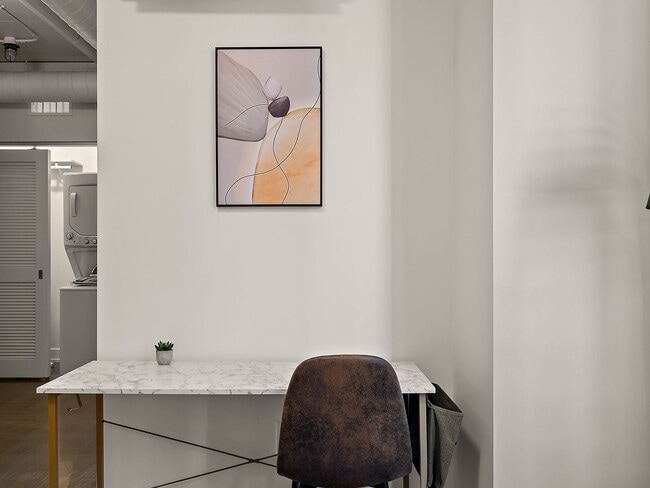 Foto del edificio - 608 N 3rd Ave