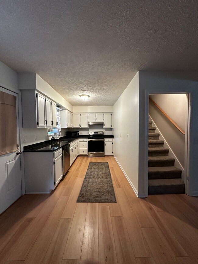 Foto del edificio - 132 Fox Ridge Dr