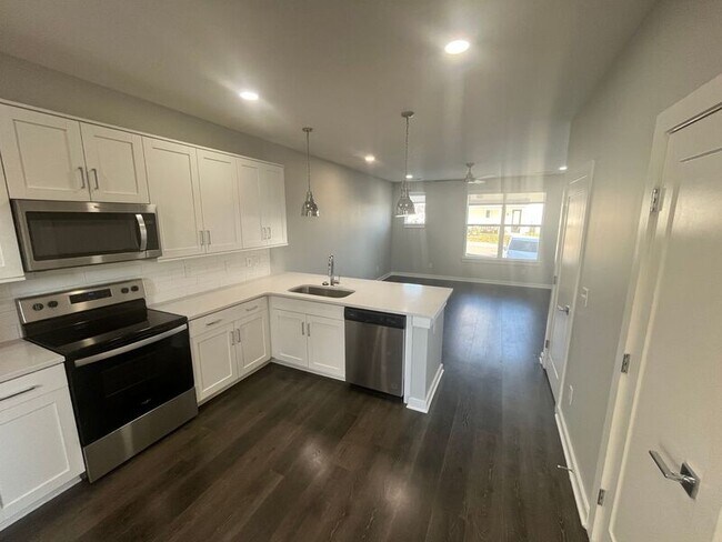 Building Photo - 603 Mason Ward Pl