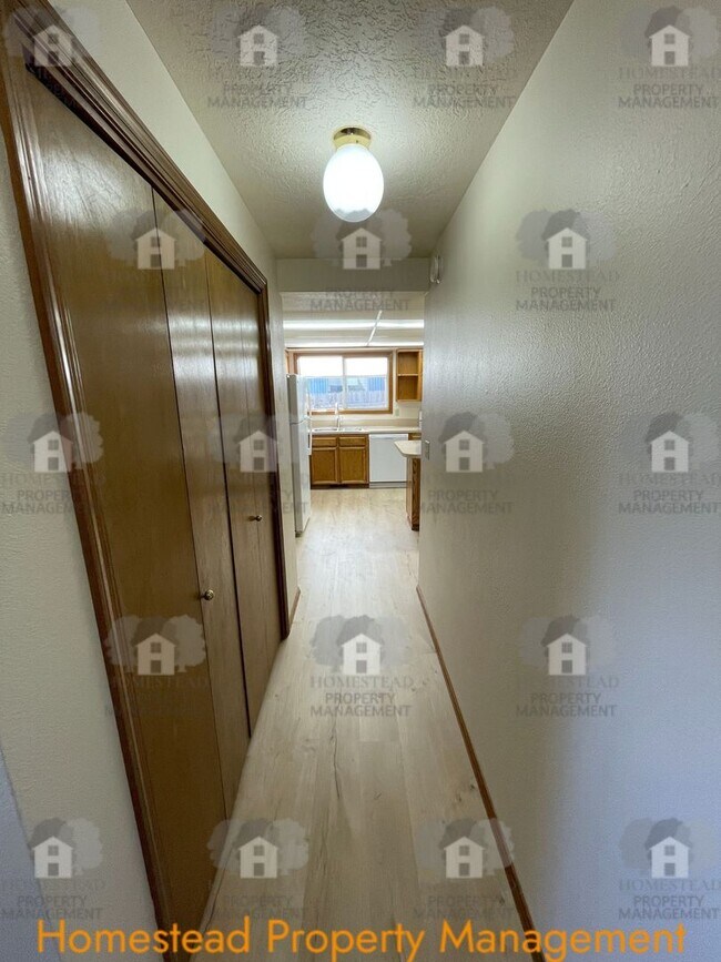 Foto del edificio - Homestead loves their tenants! 1/2 one months rent!