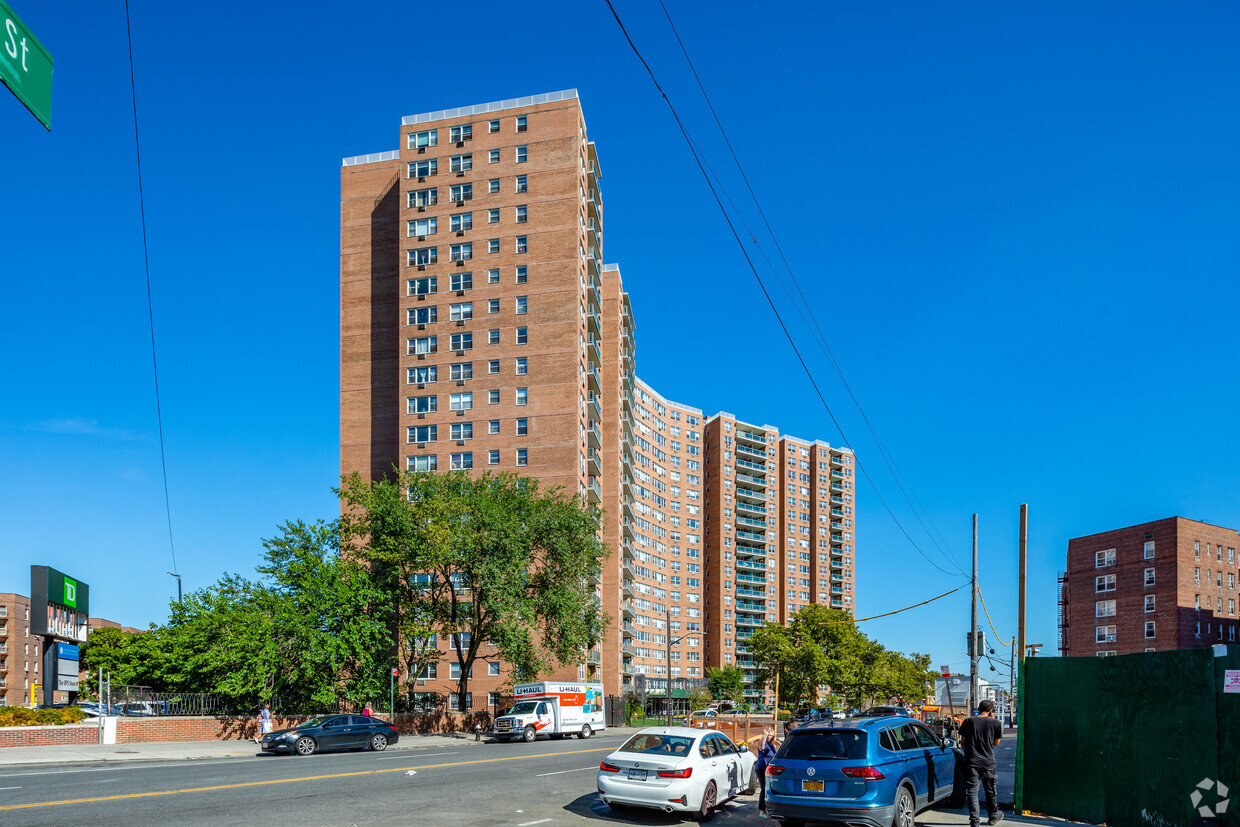 Primary Photo - Philip Howard Apartments