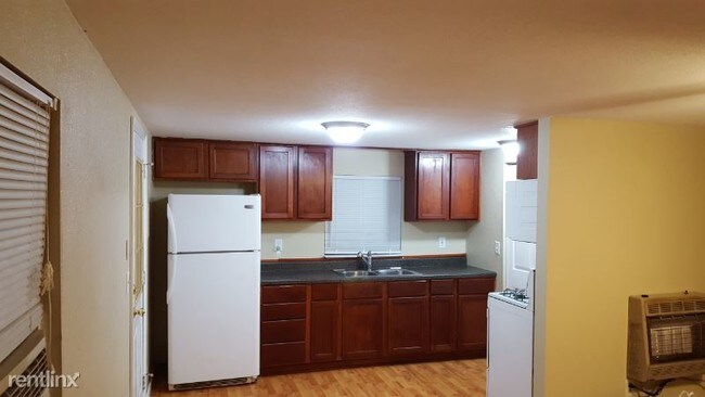 Building Photo - 2 br, 1 bath House - 225 Northside Ct
