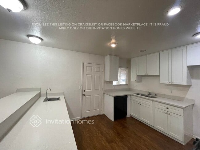 Foto del edificio - 1878 Southwood Dr