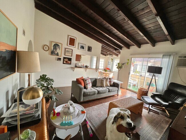 Foto del edificio - 3608 Keystone Av