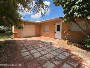 Building Photo - 620 Key Largo Dr S