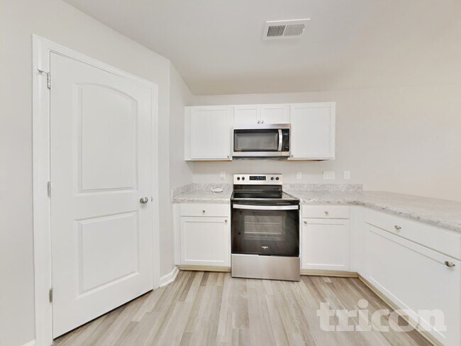 Building Photo - 1856 Northside Dr