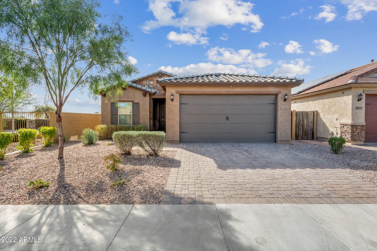 Foto principal - 1817 W Spur Dr