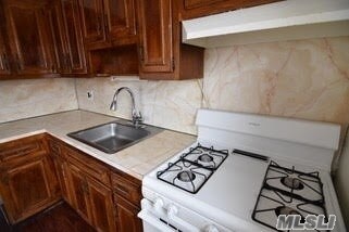 Foto del edificio - 86-32 120th St