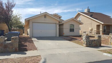 Building Photo - 11956 Waterside Dr