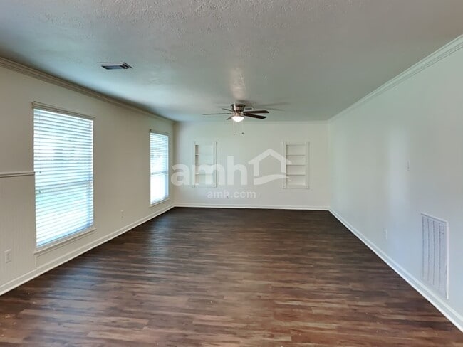 Building Photo - 7007 Durango Dr
