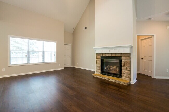 Building Photo - 23 Bedford Park Dr