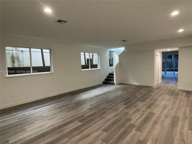 Building Photo - 2840 Shipping Ave