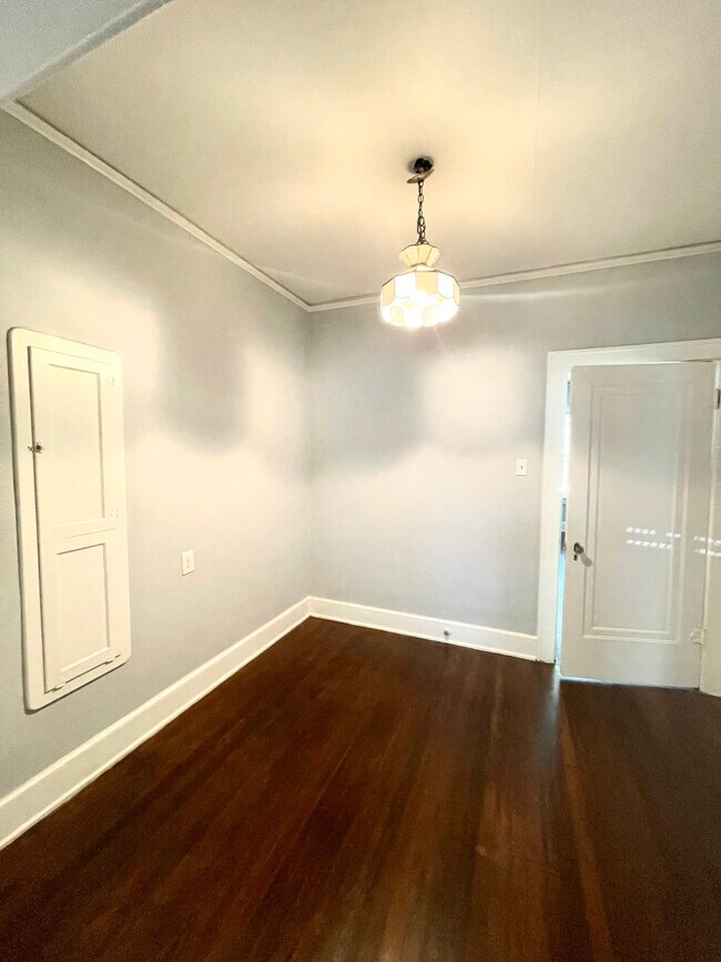 dining room - 426 W Huisache Ave