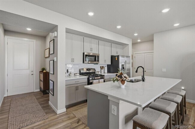 Foto del edificio - 7816 Keebler Dr