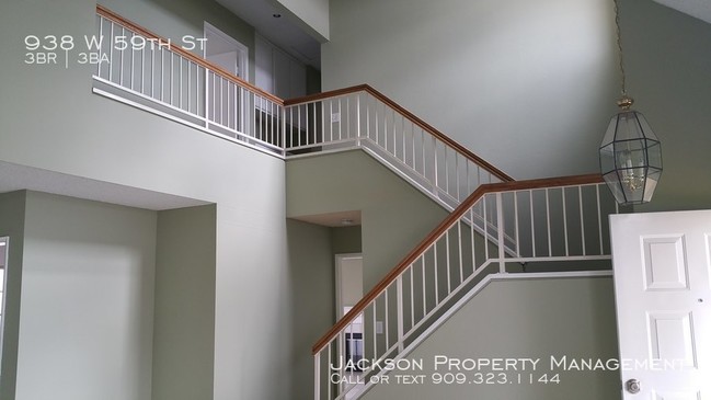 Building Photo - Family Home in move-in ready condition