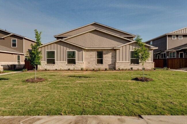 Foto del edificio - GORGEOUS 2 BEDROOM FOUR PLEX LOCATED IN MIDLOTHIAN ISD!