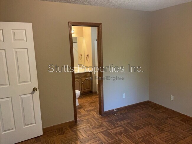 Building Photo - 4305 Old Memphis Pike