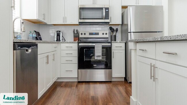 Foto del edificio - 901 Kelly Green Ln