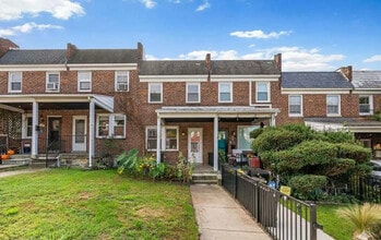 Building Photo - 1315 W 37th St