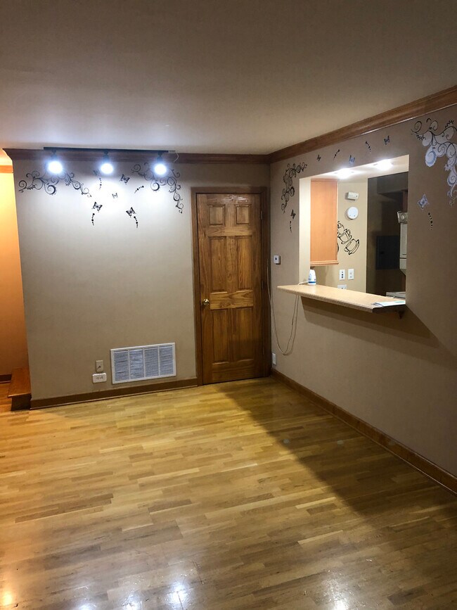 Foto del edificio - 1194 Cove Dr