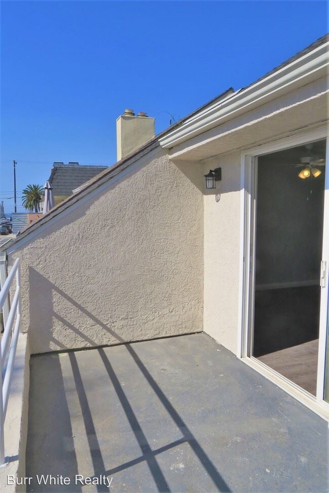 Building Photo - 2 br, 2 bath House - 211 28th St. B