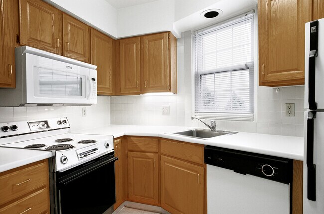 Photo - 6415 Howe St Townhome