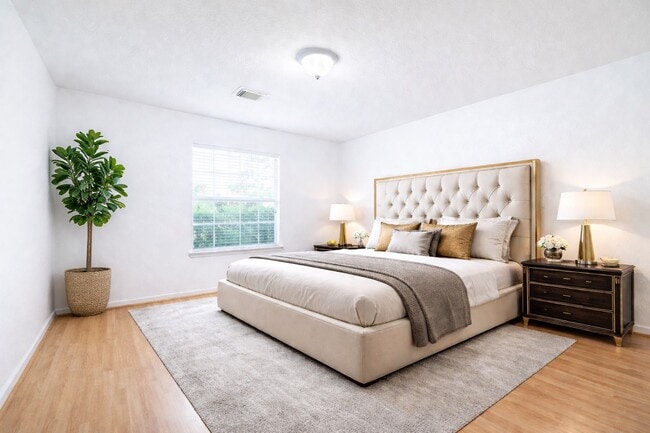 Foto del edificio - 7211 Sherman Ridge Ln