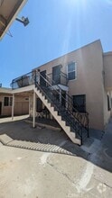 Building Photo - 134 E 118th Pl
