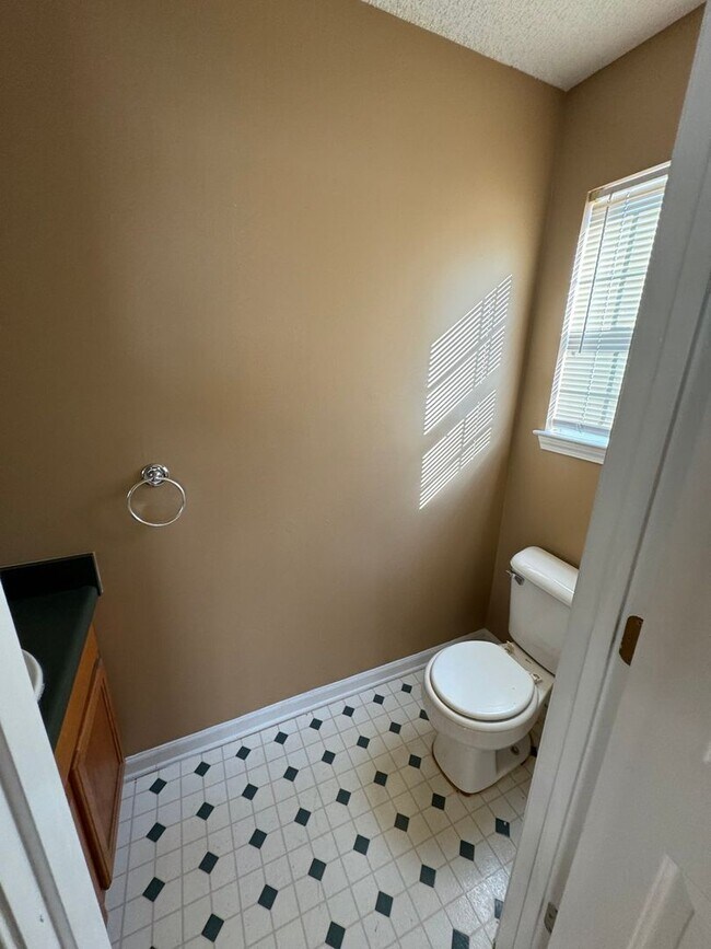 Foto del edificio - 250 Teak Ln: Freshly Painted 3BD, 2.5BA Ho...