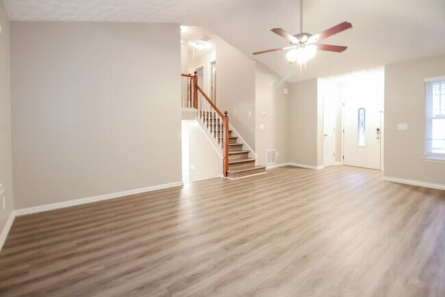 Foto del edificio - 1795 May Glen Dr NW