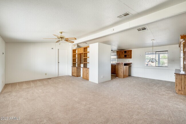 Foto del edificio - 15832 N 66th Ave