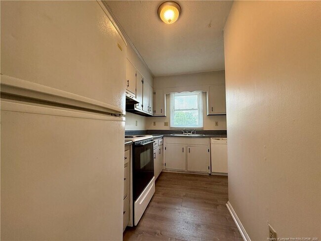 Foto del edificio - 421 Kirkcaldy Ct